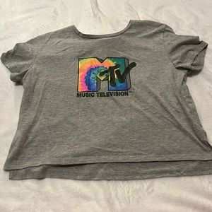 a super cute cropped tie-dyed mtv shirt!